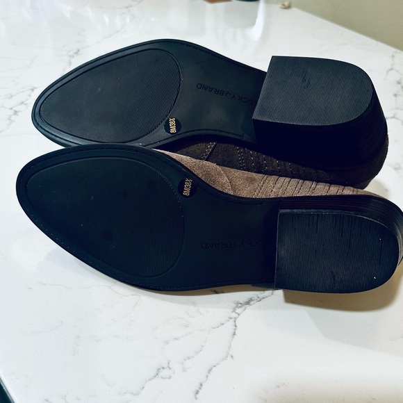 Women’s Lucky 🍀 Suede Booties - Picture 2 of 5